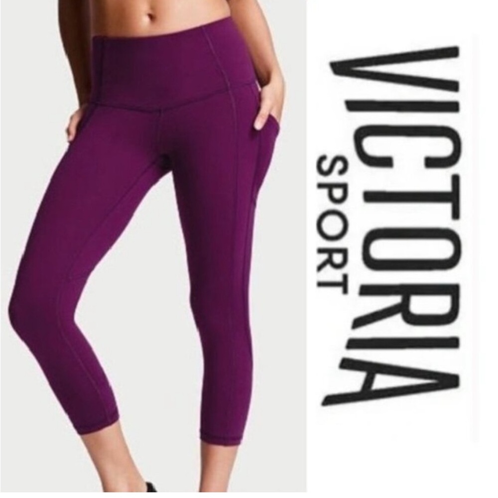 Victoria's Secret Sport Knockout Capris NWT